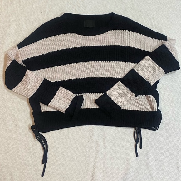 Intermix Side Tie Striped Black and White Cotton Cashmere Sweater Size L - Picture 3 of 4